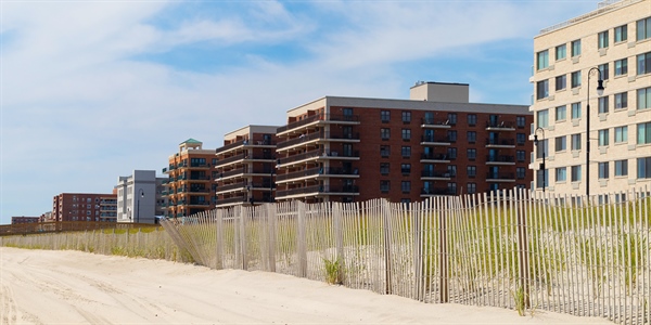 Building Management Strategies for Hot Summer Days
